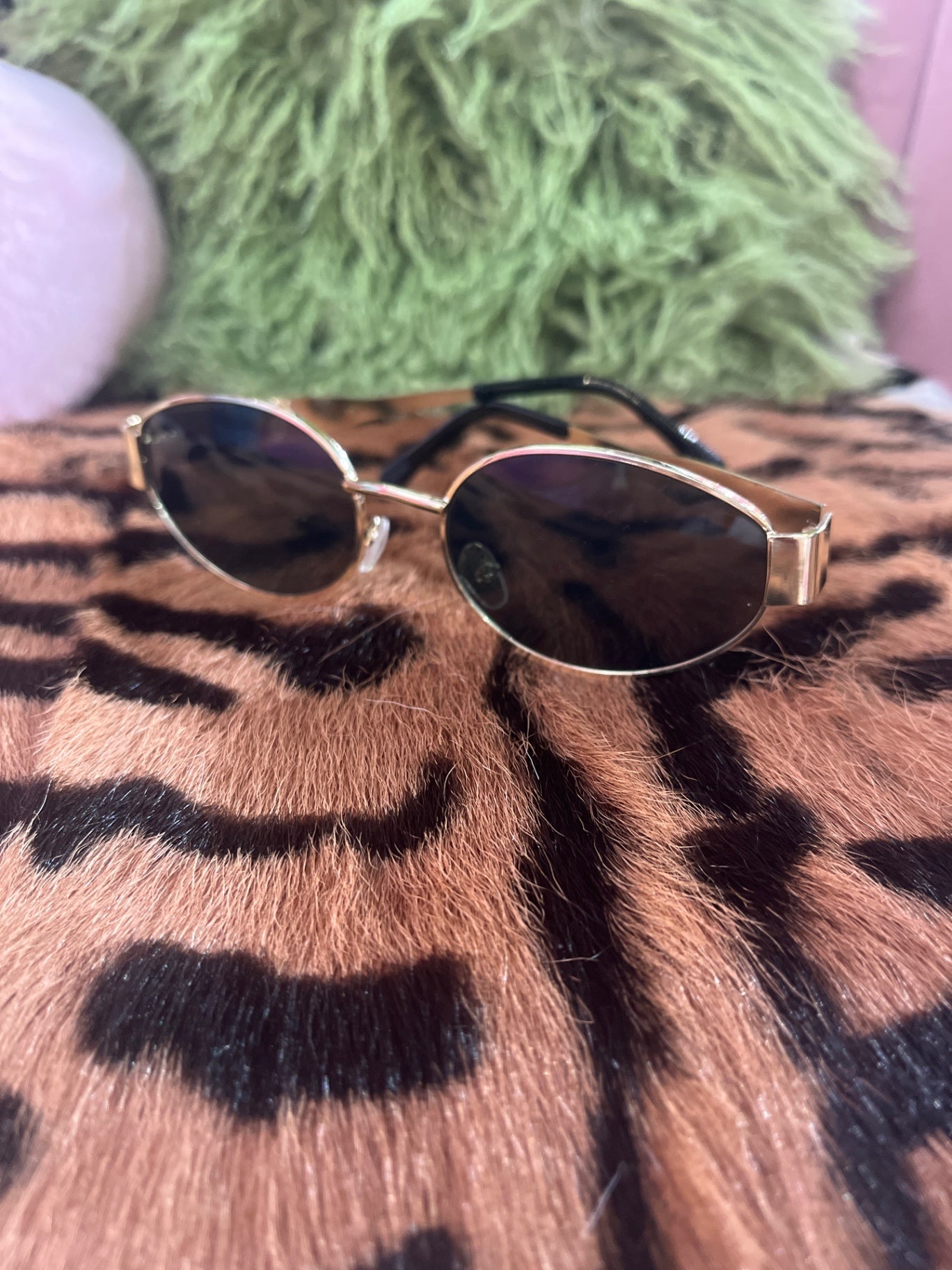 Sunnies Milan Gold Black