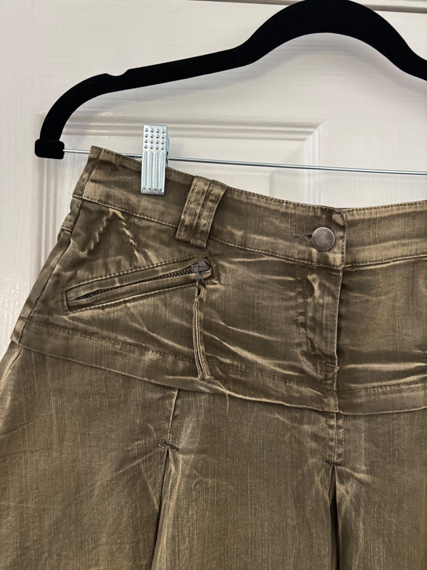 Green washed pleated denim skirt