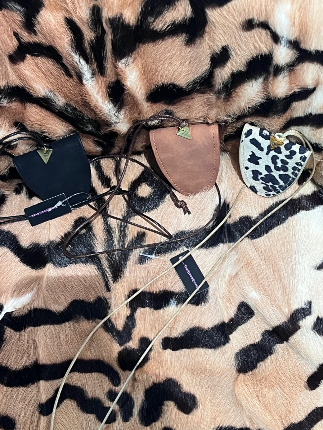 Black Gold Glasses Pouch