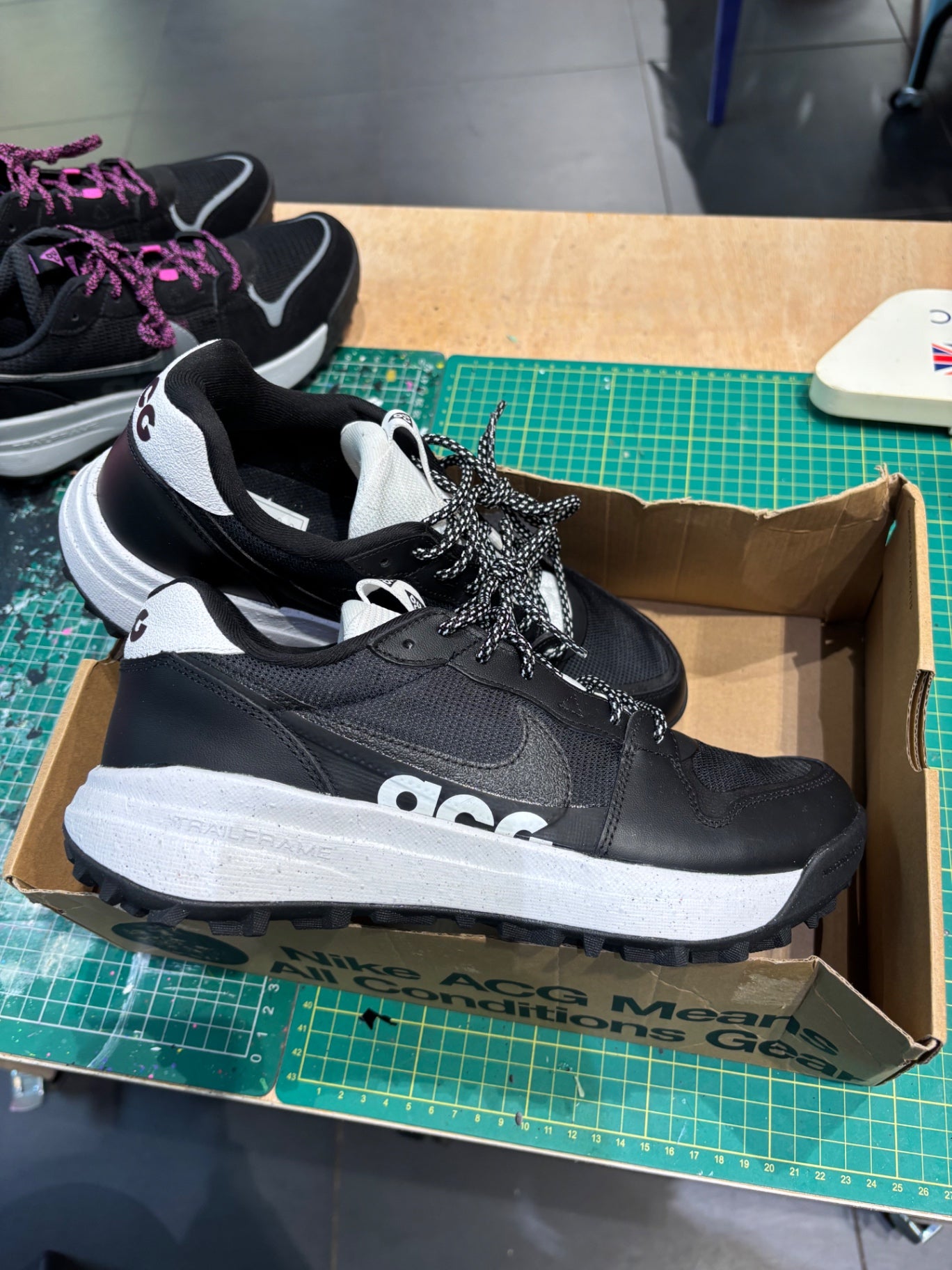 Nike ACG Lowcate Black UK8