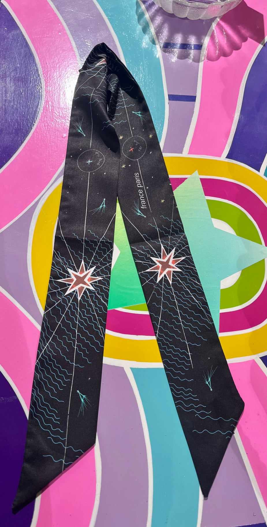 Explode In The world Blavk Scarf