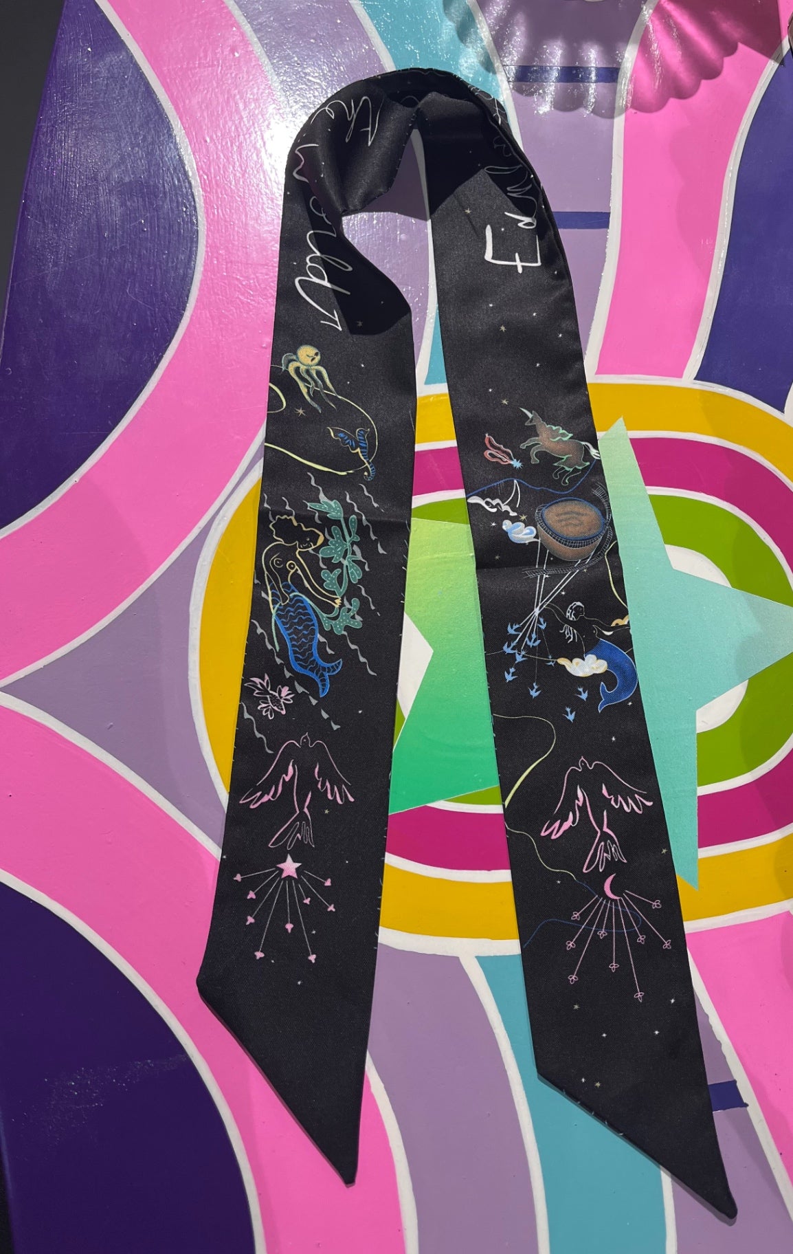 Explode In The world Blavk Scarf