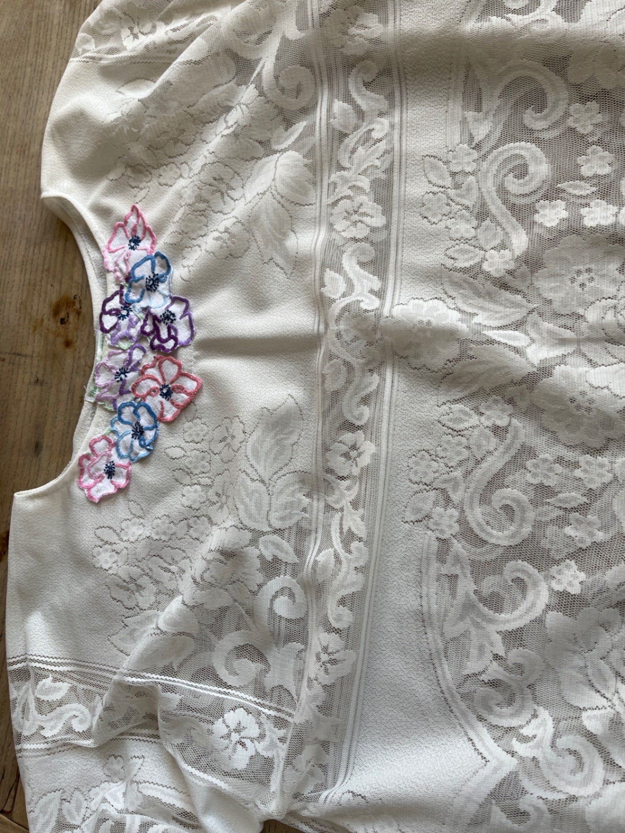 Lace flower kaftan