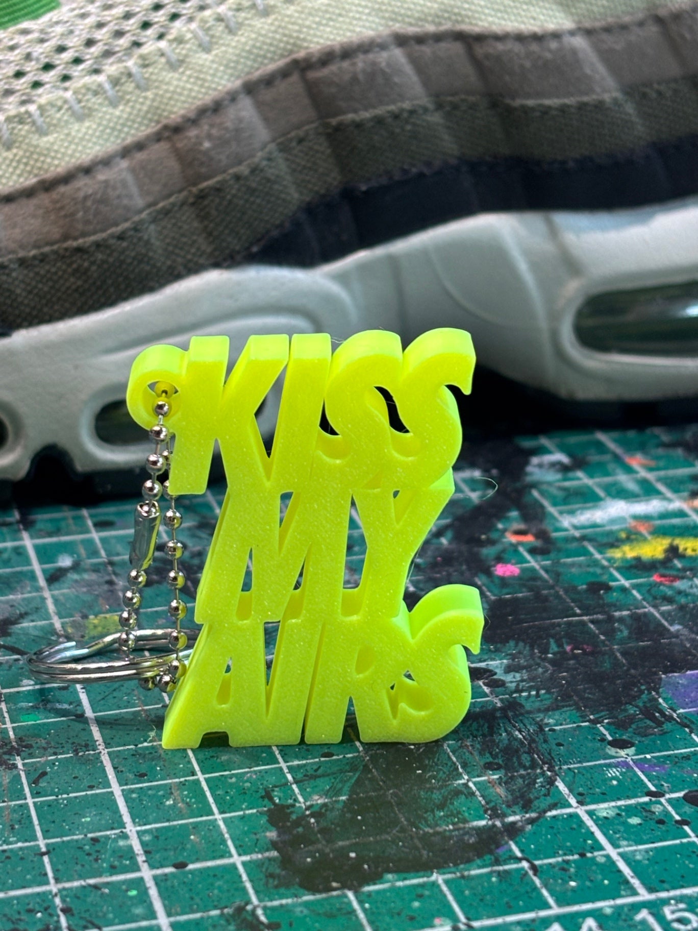 Kiss My Airs Neon