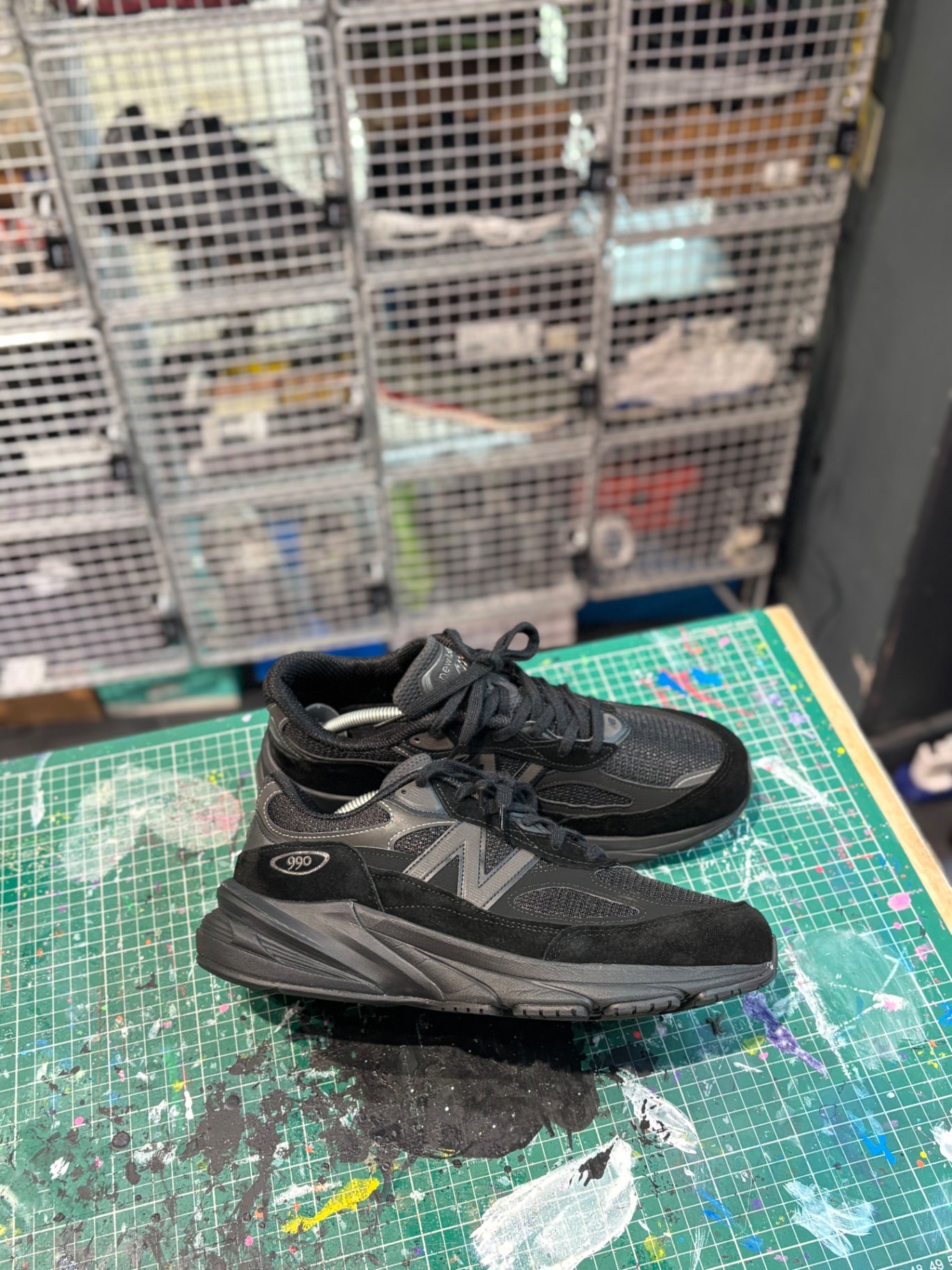 NB 990 Black UK9