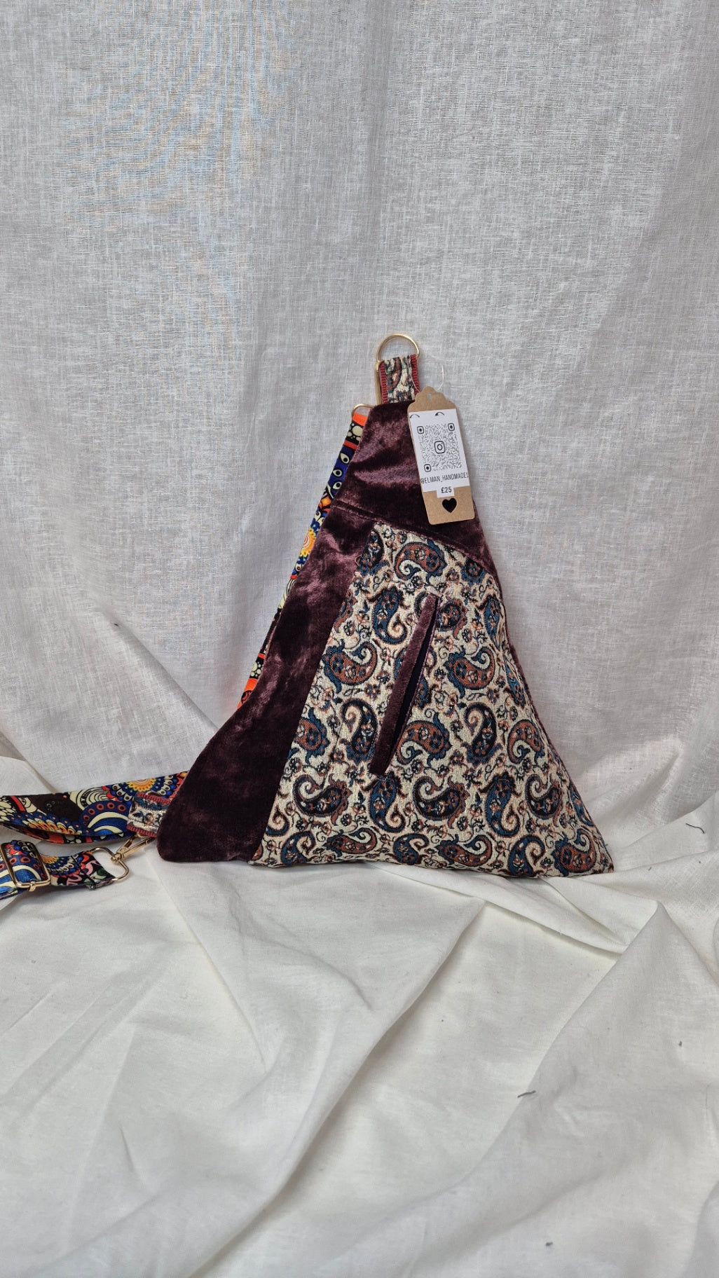 Triangle paisley