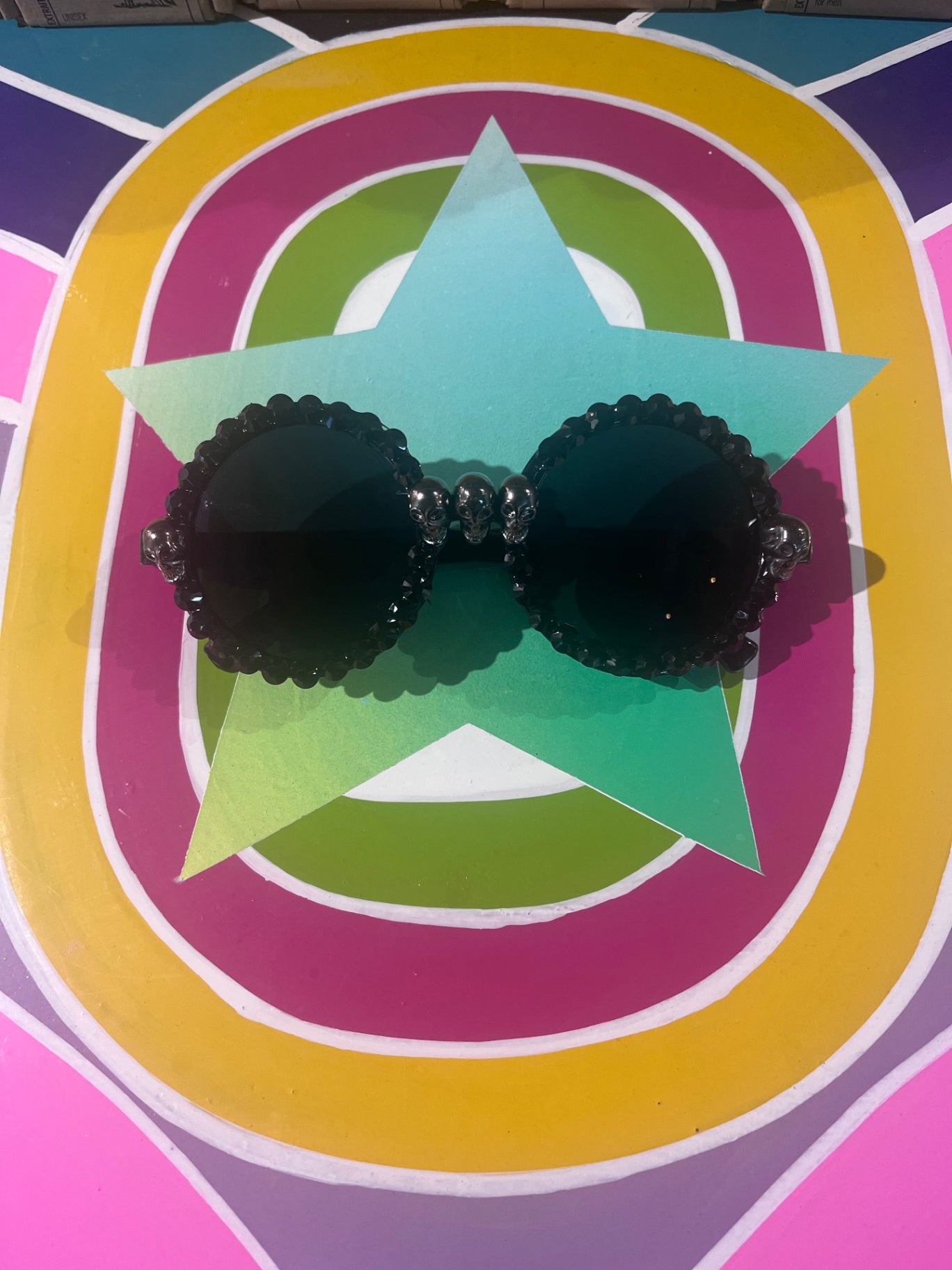 Sunnies Round Skull