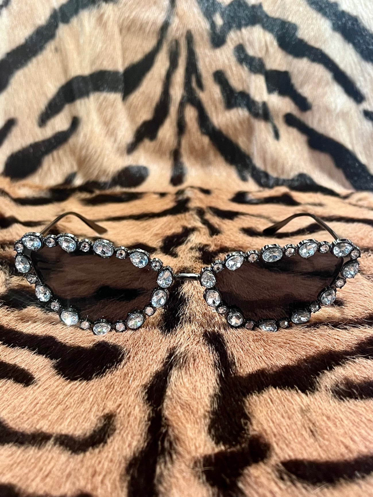 Crystal Cat Eye Sunnies Black