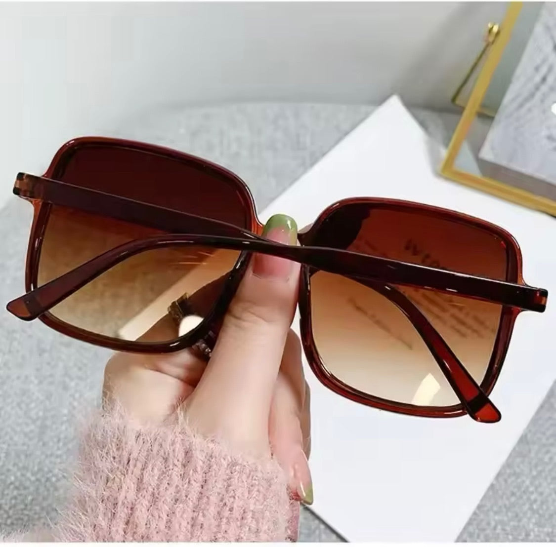 60s Sunnies Leopard Tea