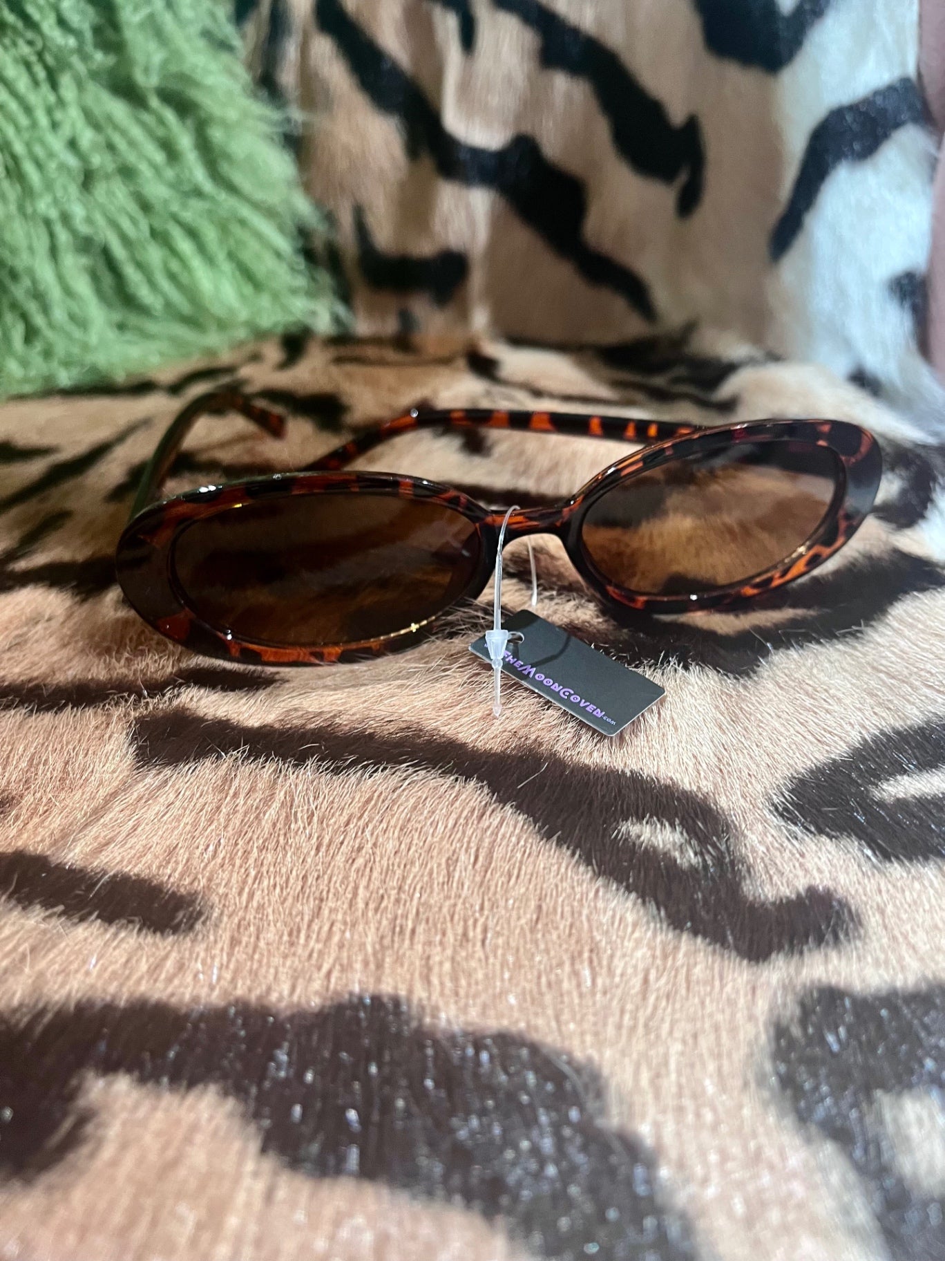 Oval City Leopard Sunnies