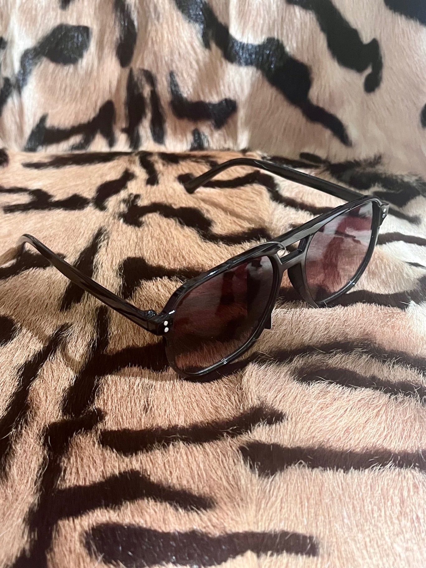 Porto Aviator Black Tan Sunnies