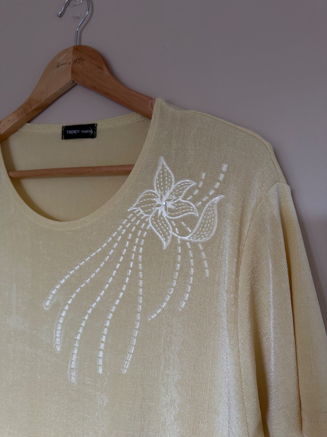 Vintage yellow top