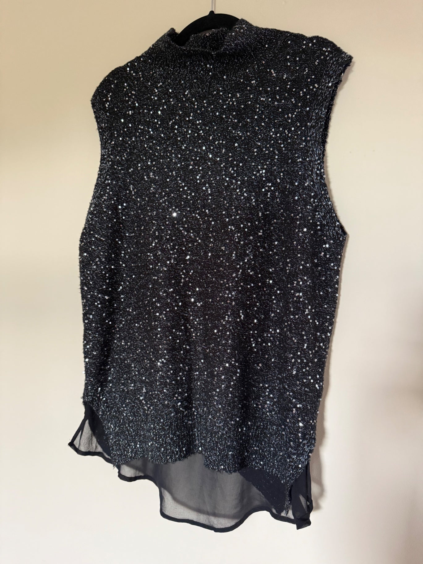 Preloved Sparkle Oasis Size L Top