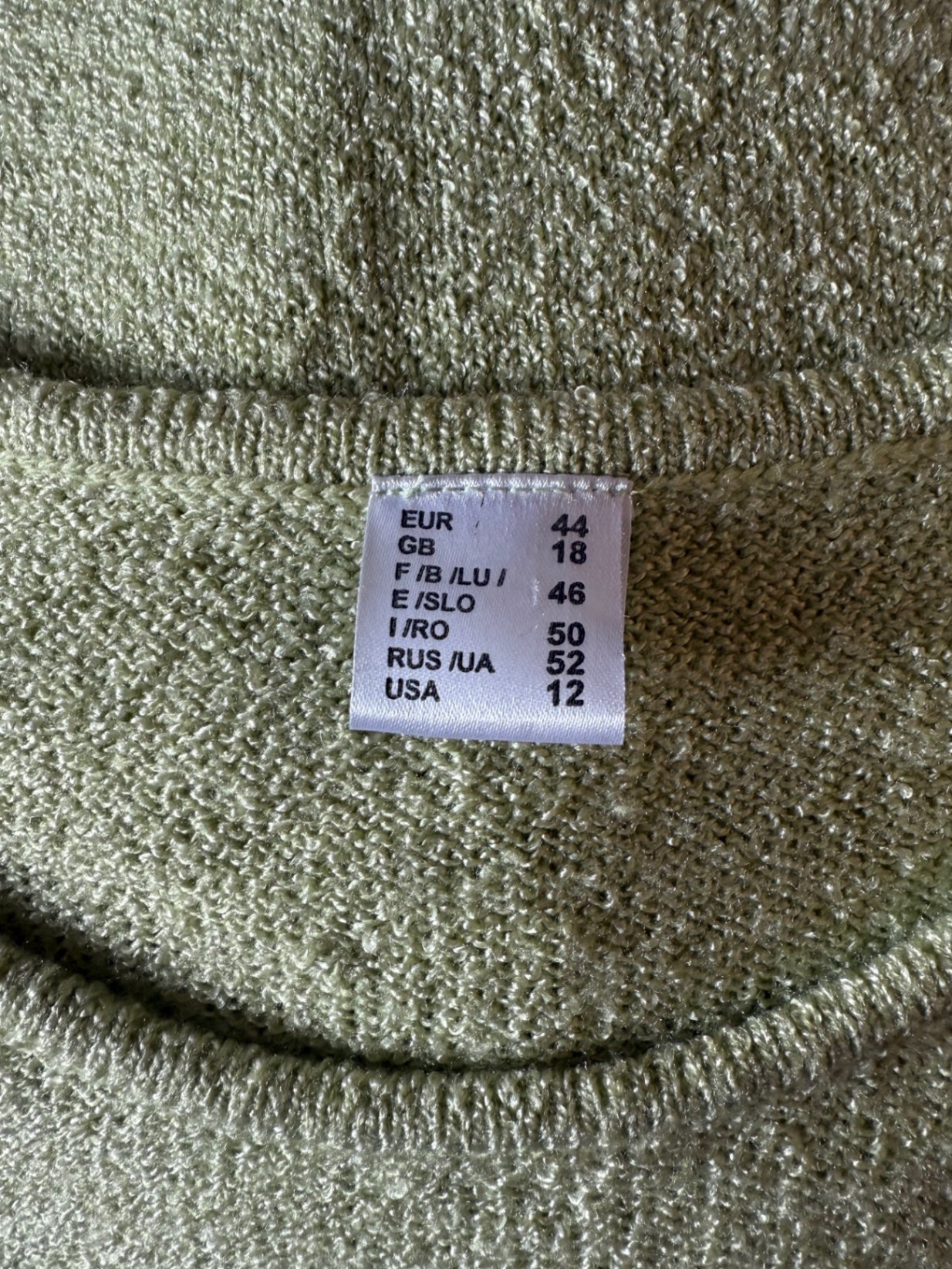 Green knitted top size 18