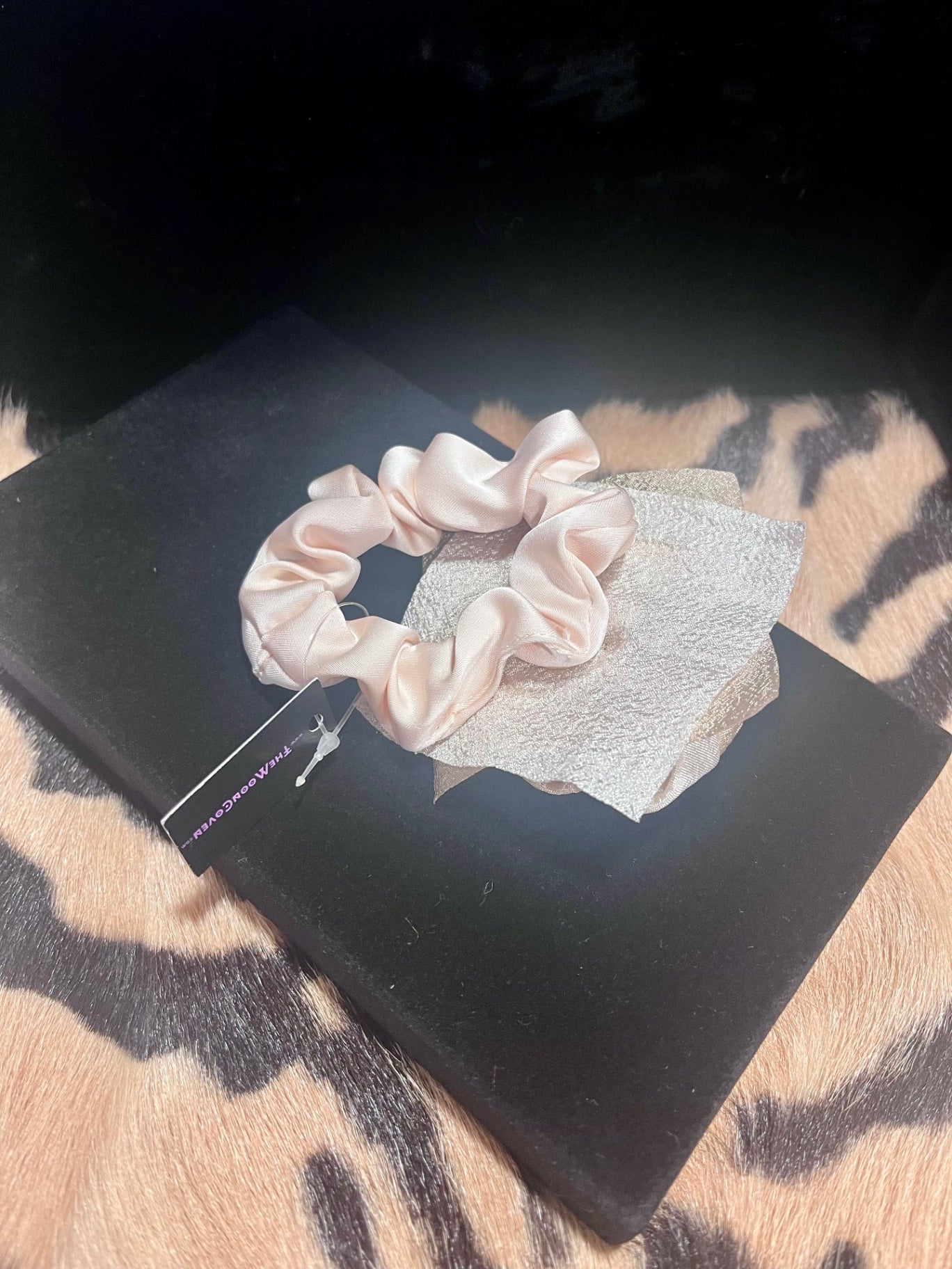 Rose Scrunchie Gold Cream
