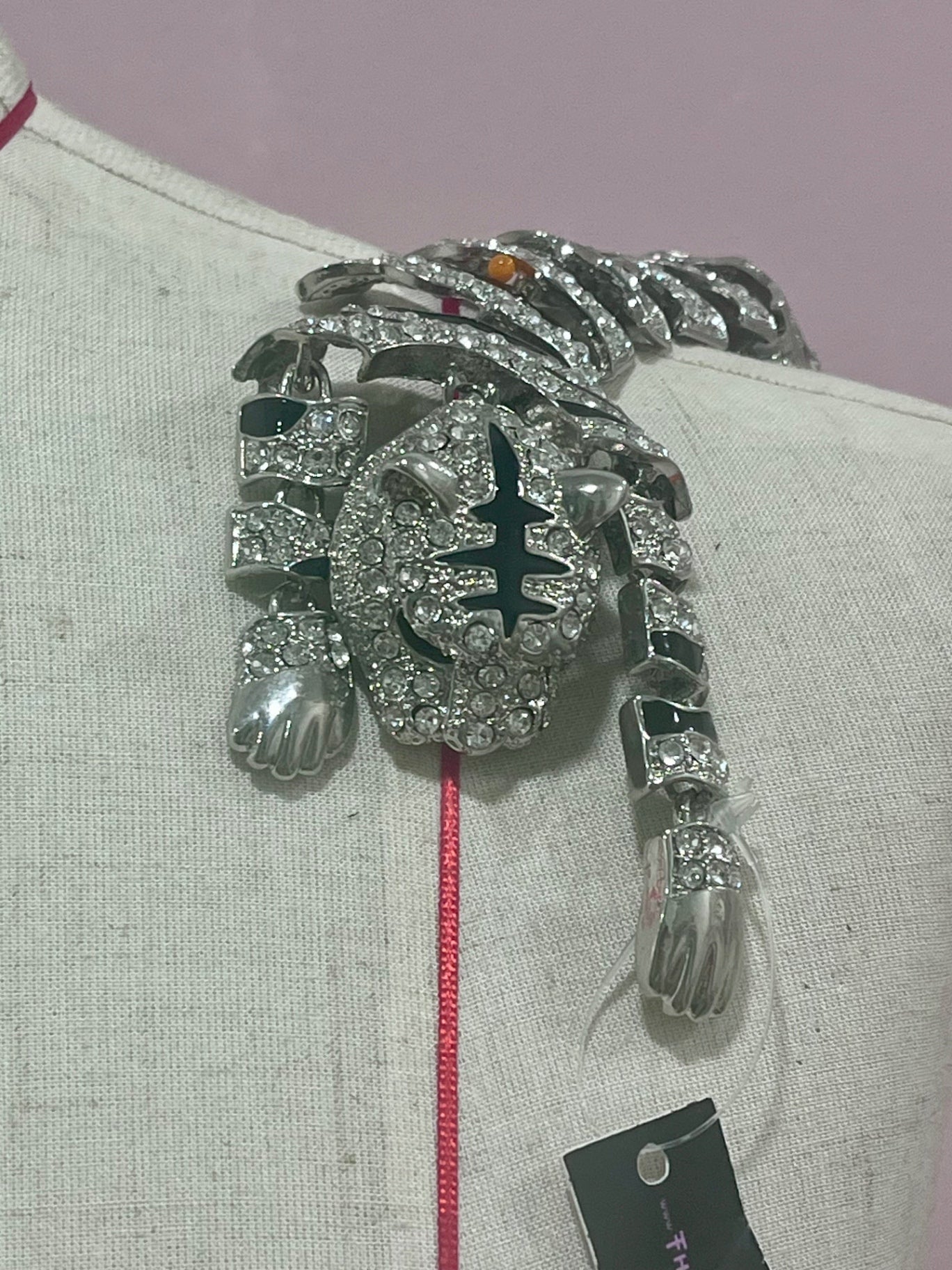 Crystal Tiger Brooch – Silver