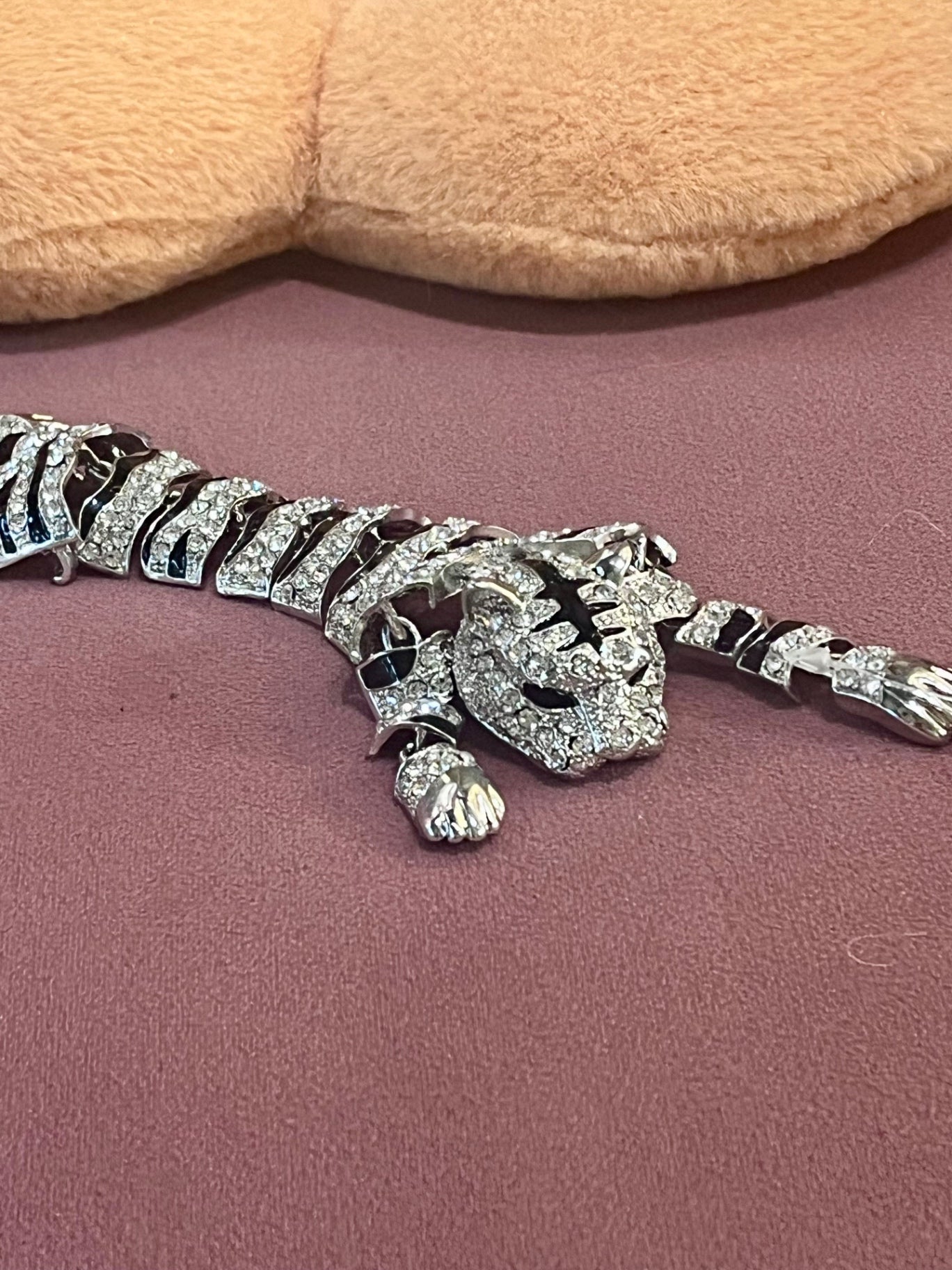 Crystal Tiger Brooch – Silver