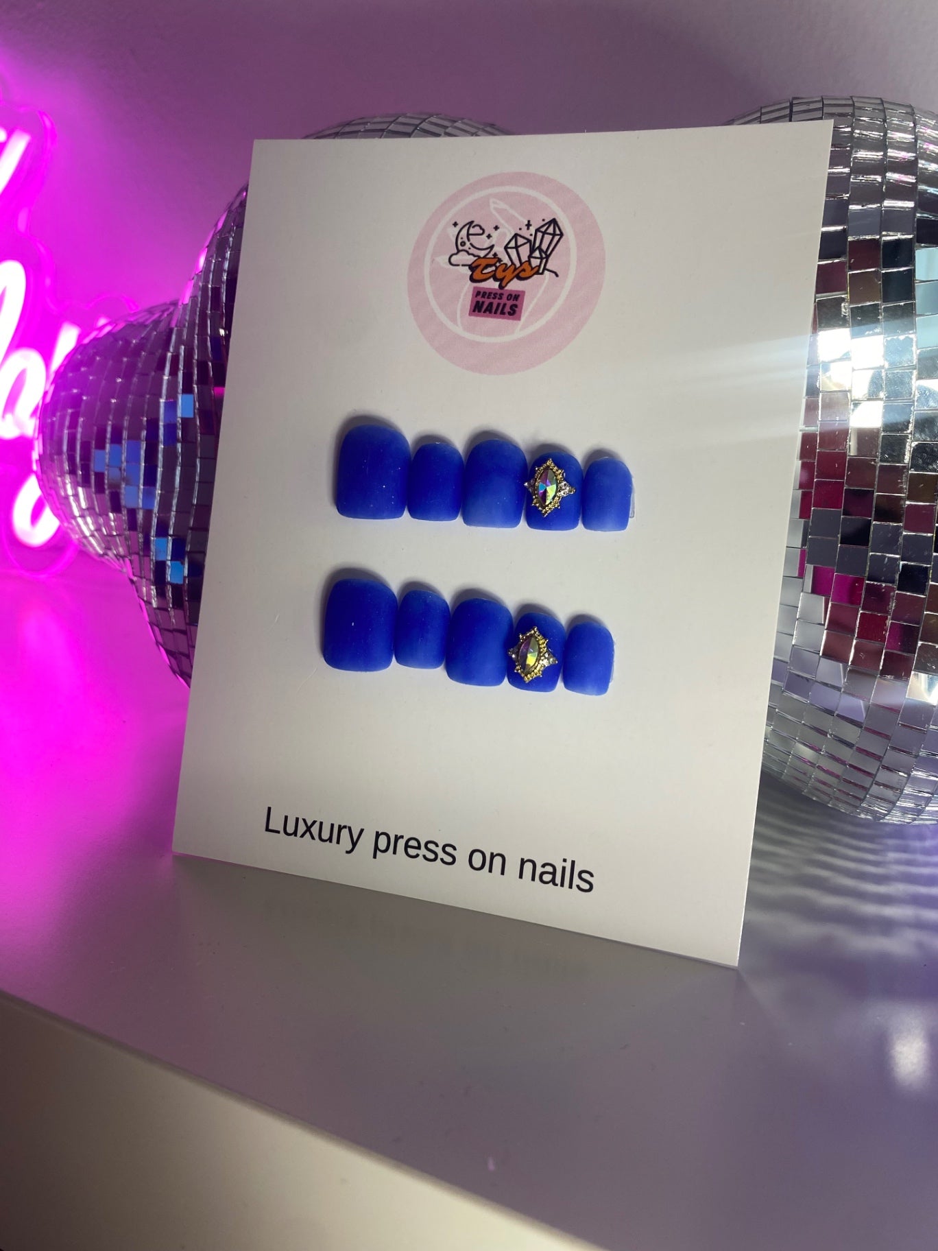 Short square blue with crystal