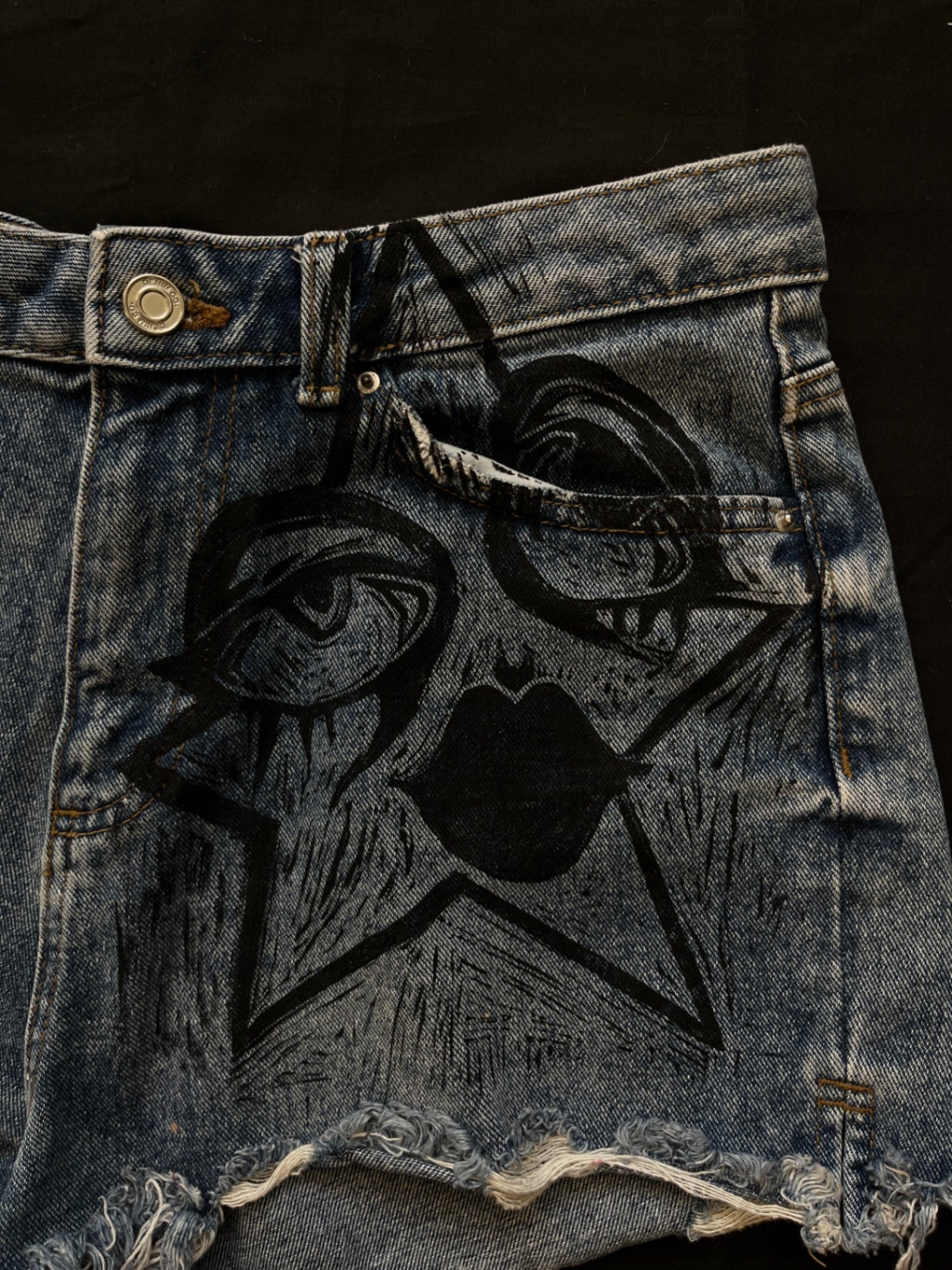 K4TURE star print denim shorts