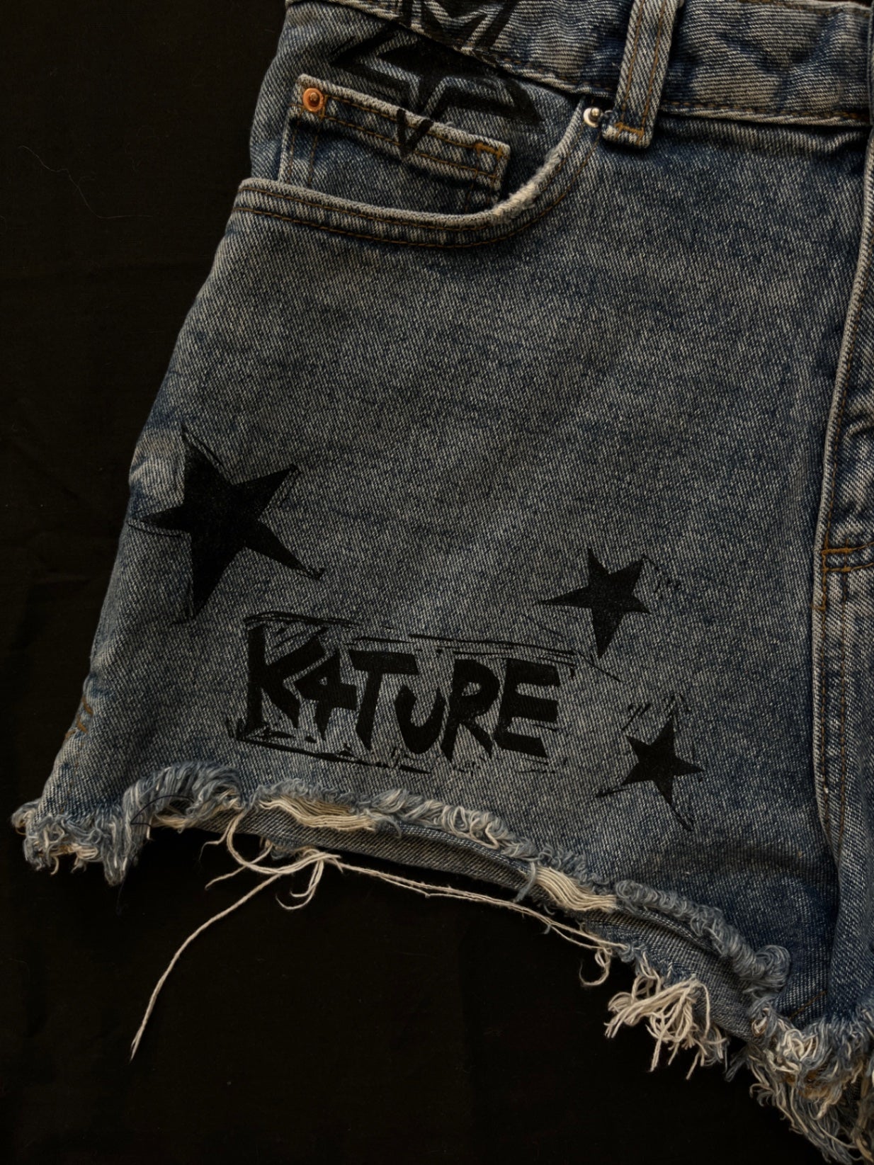 K4TURE star print denim shorts