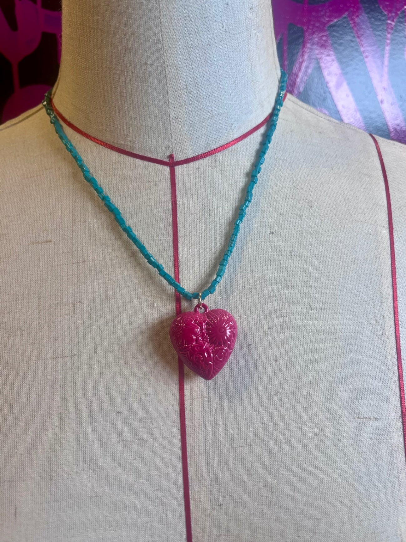 Sacred Heart Pop Necklace – Turquoise & Fuchsia