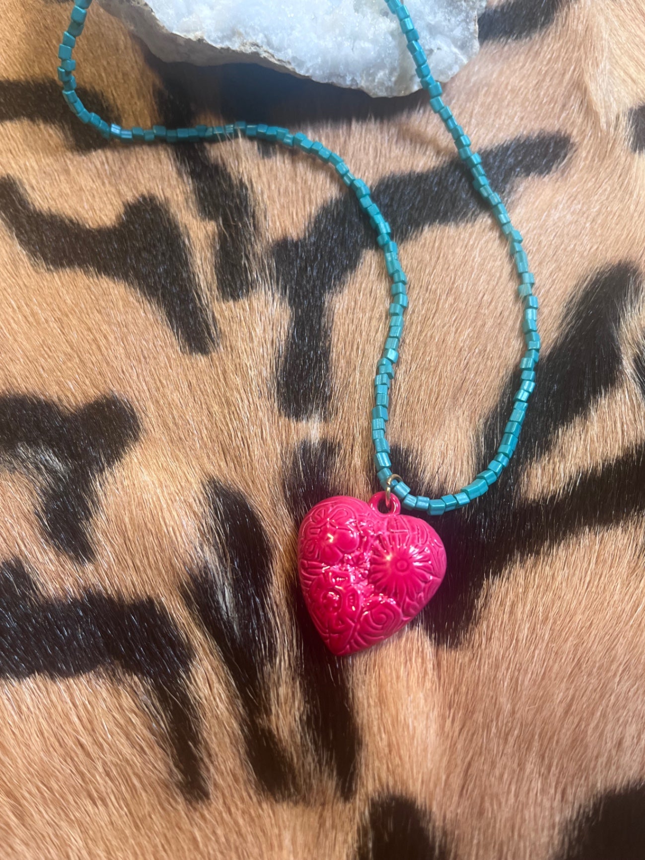 Sacred Heart Pop Necklace – Turquoise & Fuchsia