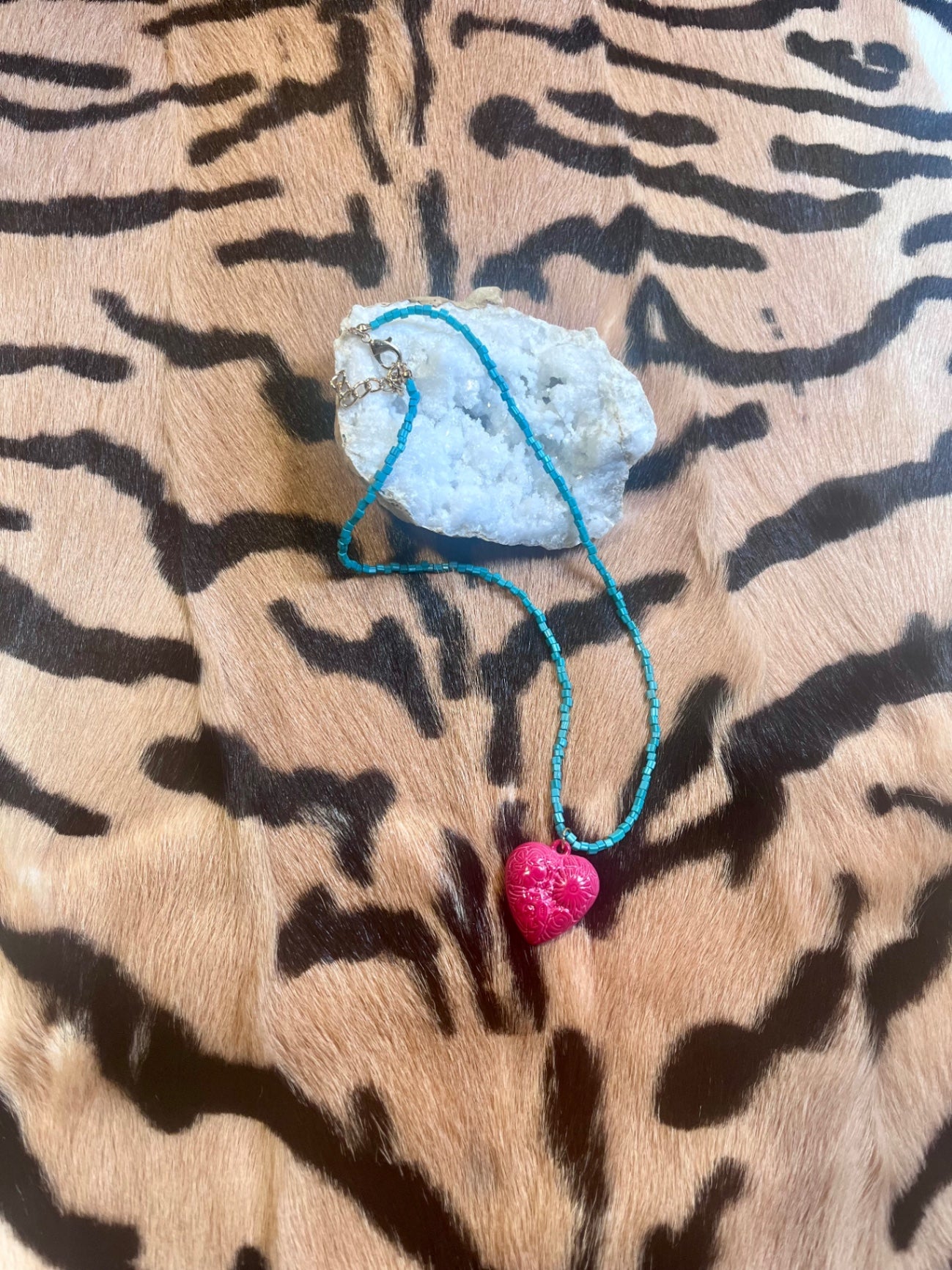 Sacred Heart Pop Necklace – Turquoise & Fuchsia