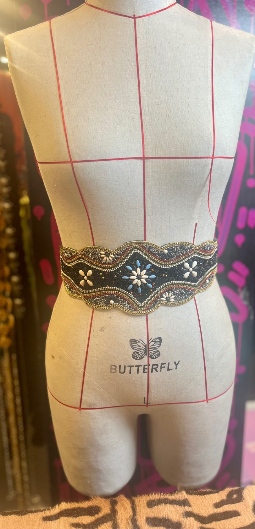 Midnight Bloom Stretch Belt – Floral Beaded Statement Waist Cincher