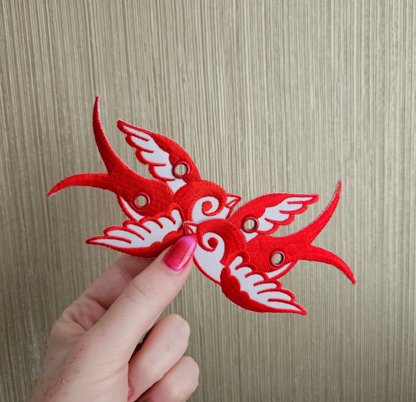 Red Swallow Duo Lace Accessories