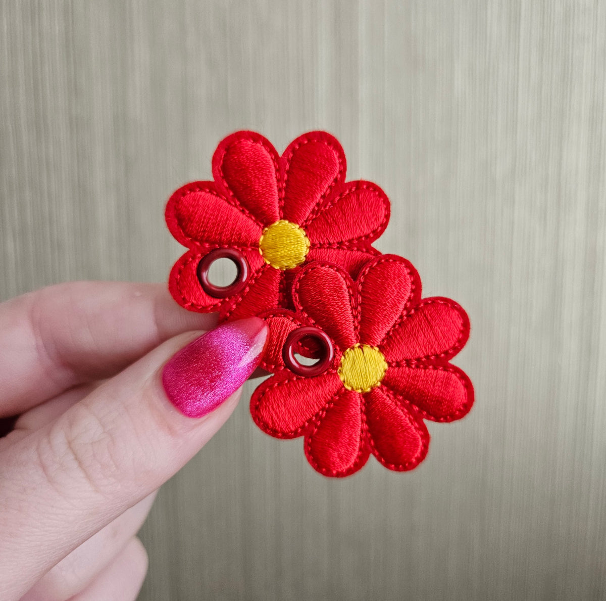 Red Daisy Flower Multipack Lace Accessories