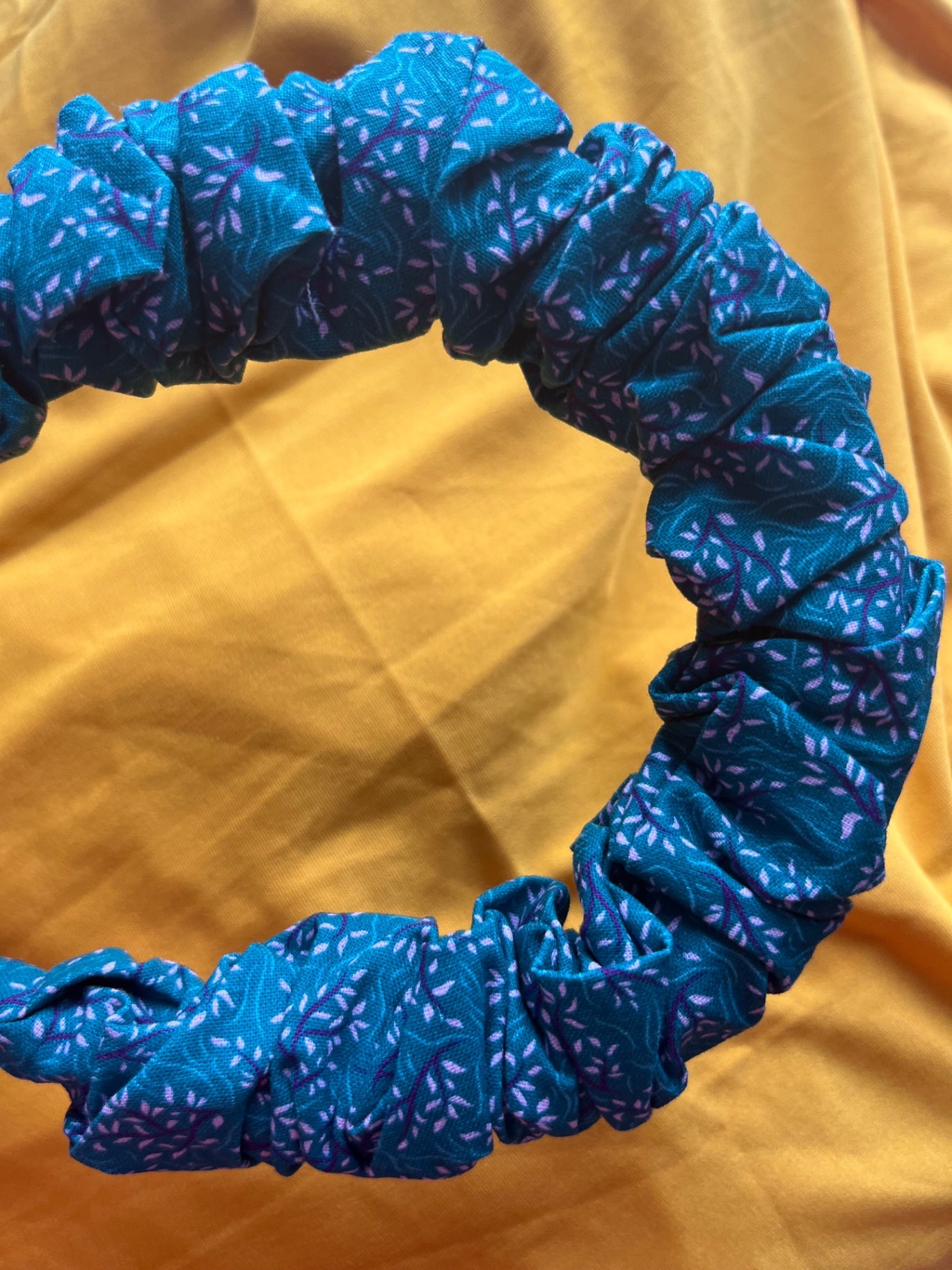 Scrunchie Headband - Opulent Leaves