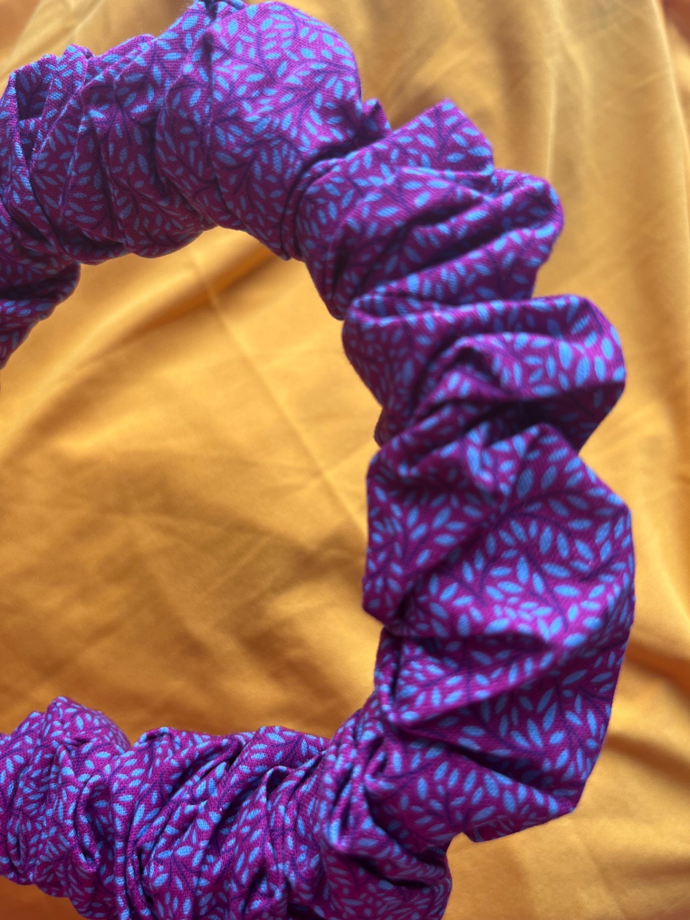 Scrunchie Headband - Opulent Leaves