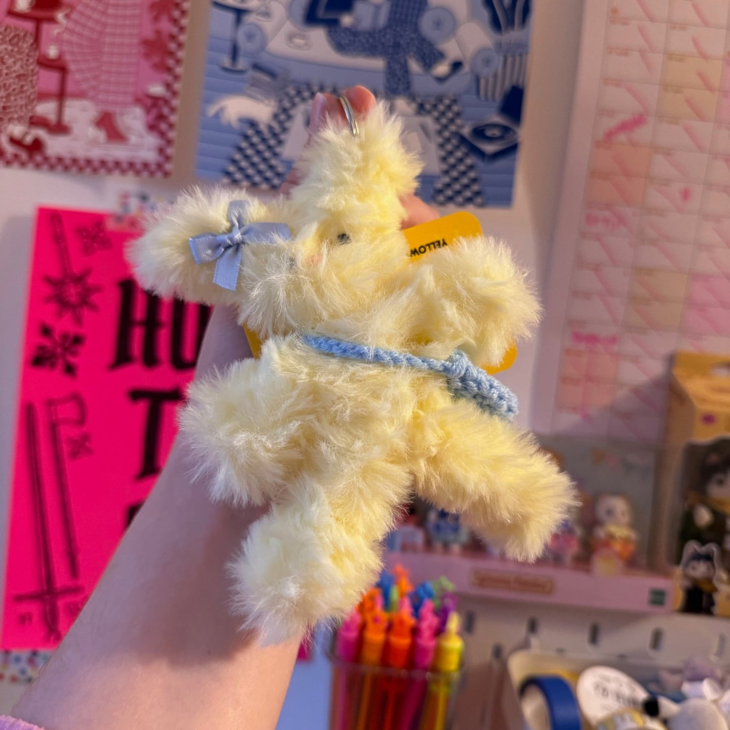 YELLOW MORU DOLL KEYCHAIN