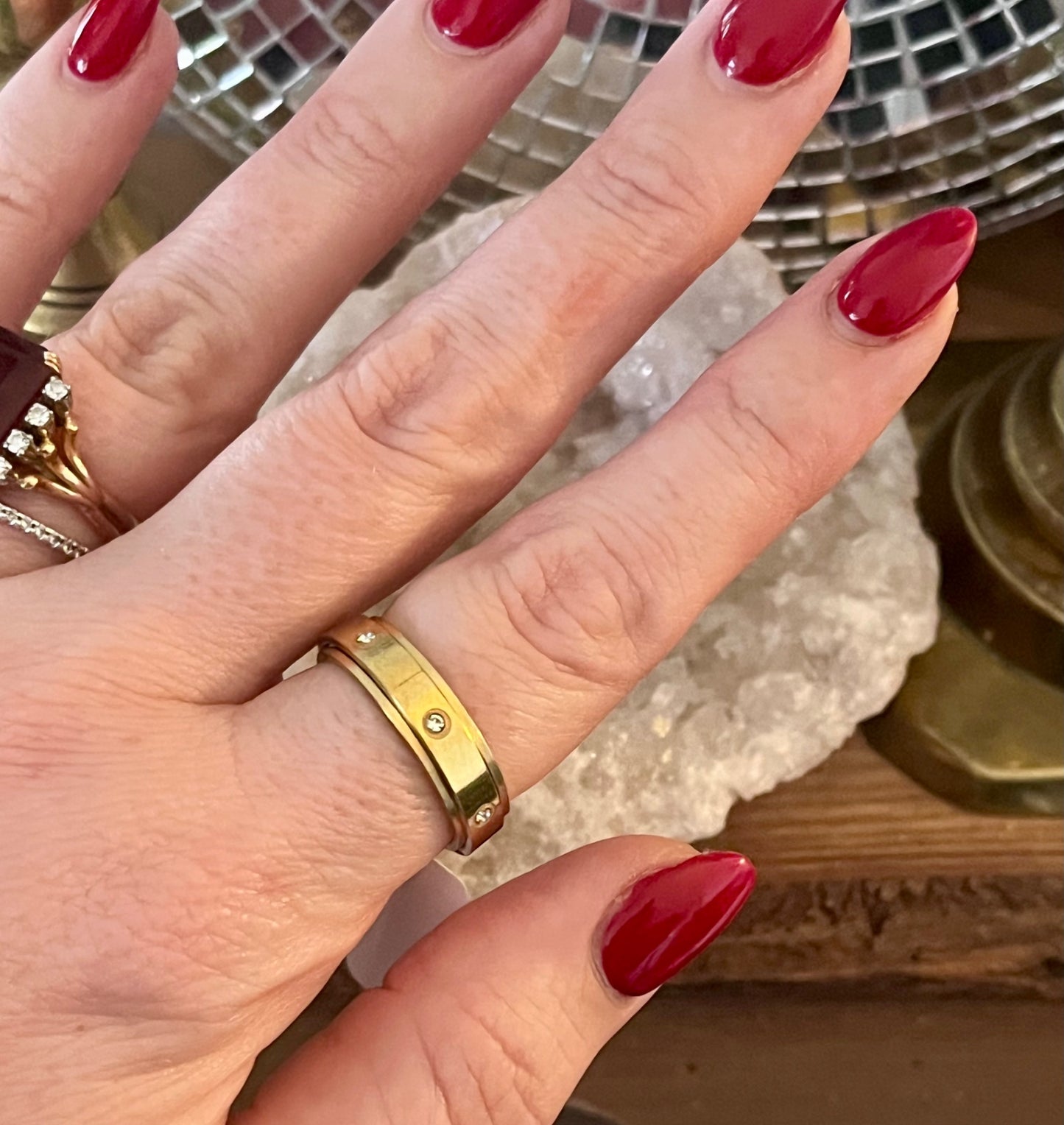 ✨ Golden Calm Spinner Ring Size 6 ✨