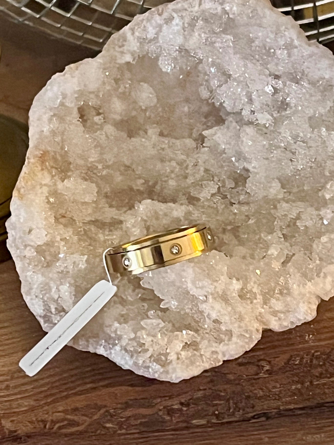 ✨ Golden Calm Spinner Ring Size 7 ✨