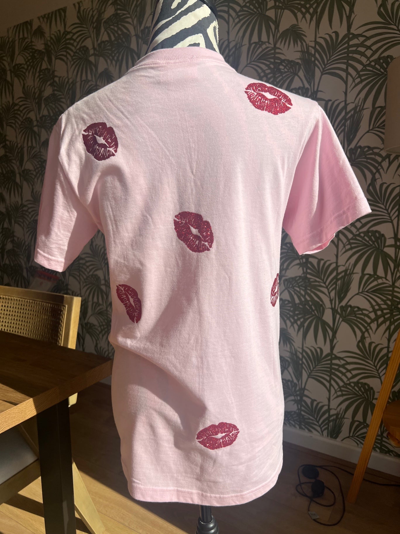 Kissin lips tshirt
