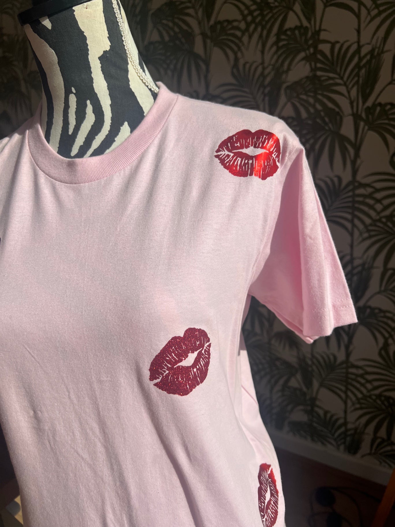Kissin lips tshirt