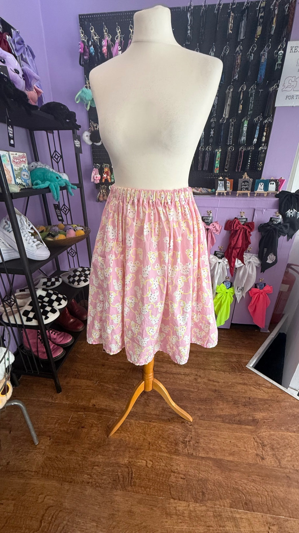 Reworked Disney pattern pink circle skirt with pockets free size XL