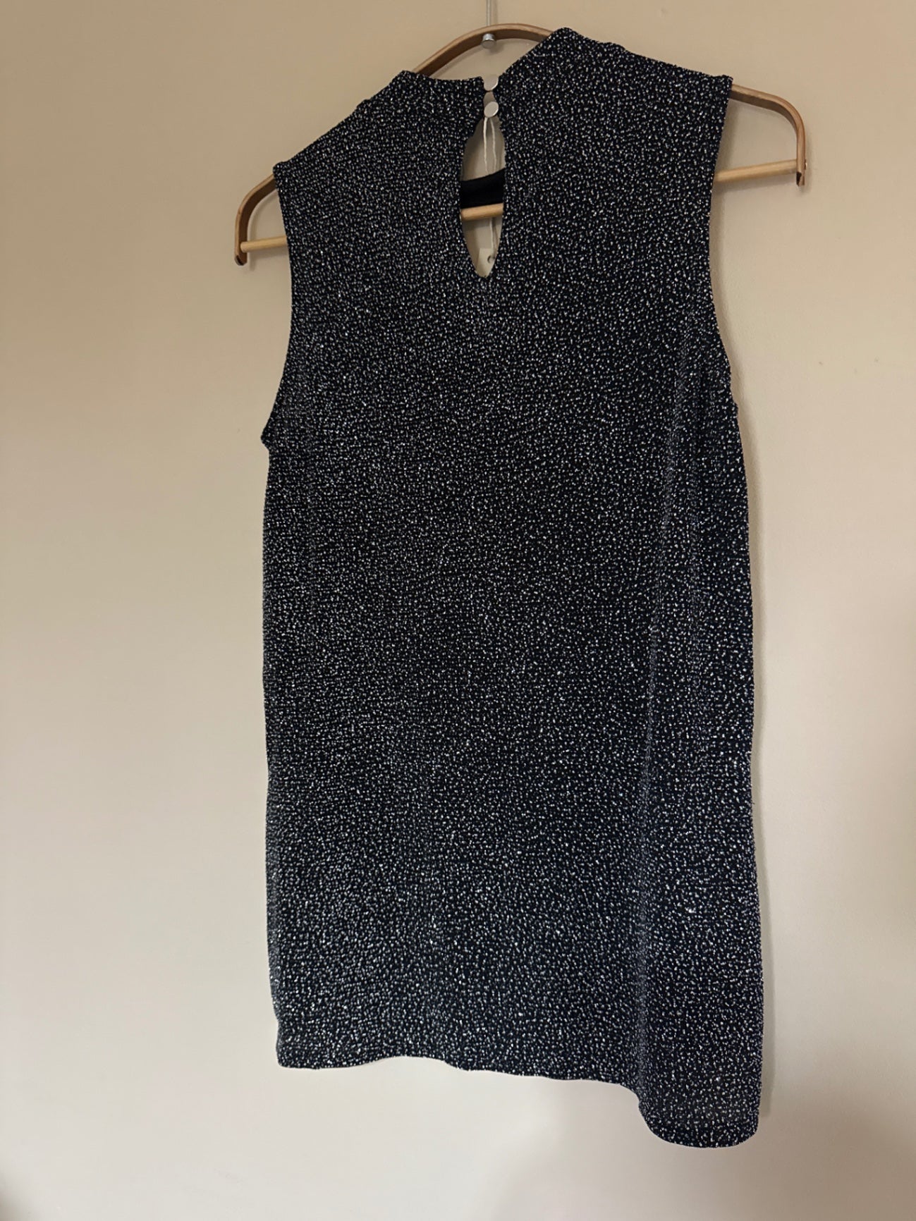 Preloved black keyhole sparkle top