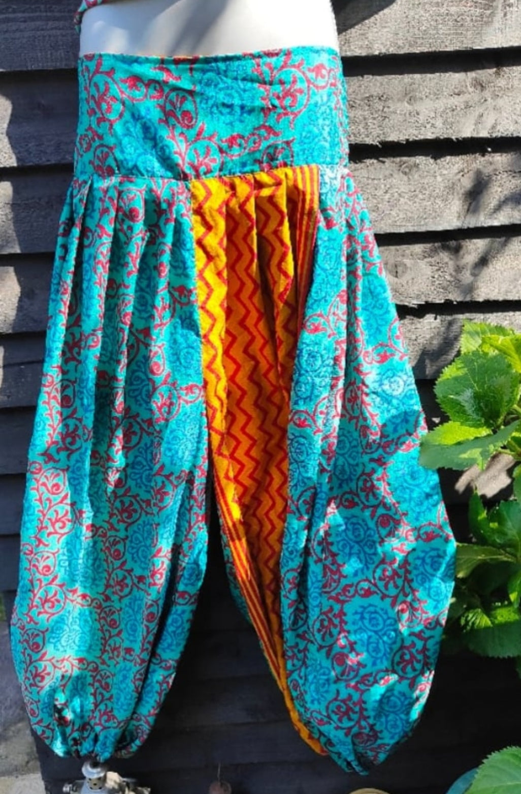Hareems Bloomer Balloon Trousers & scarf Turquoise yellow