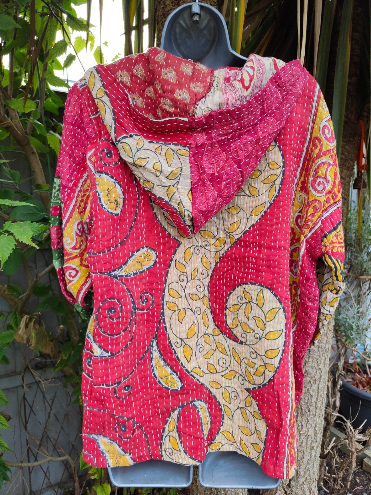 Kantha Festie Hoodie 6-14 Red pattern