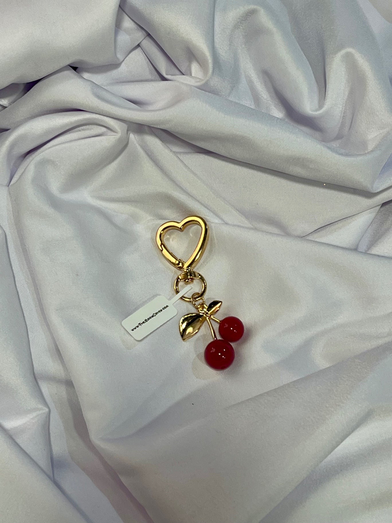 🍒 Cherry Love Heart Bag Charm – Gold with Red Enamel