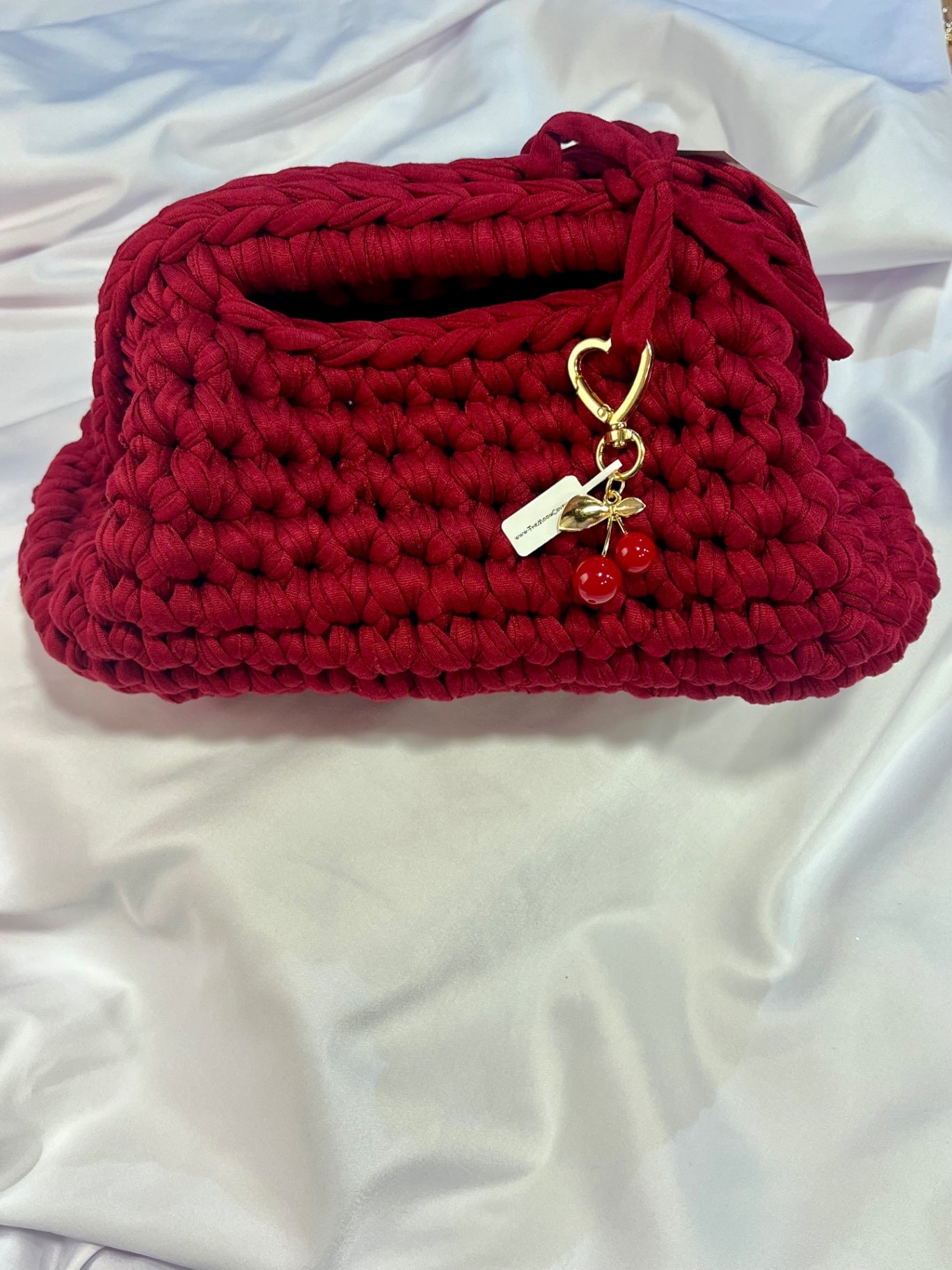 🍒 Cherry Love Heart Bag Charm – Gold with Red Enamel