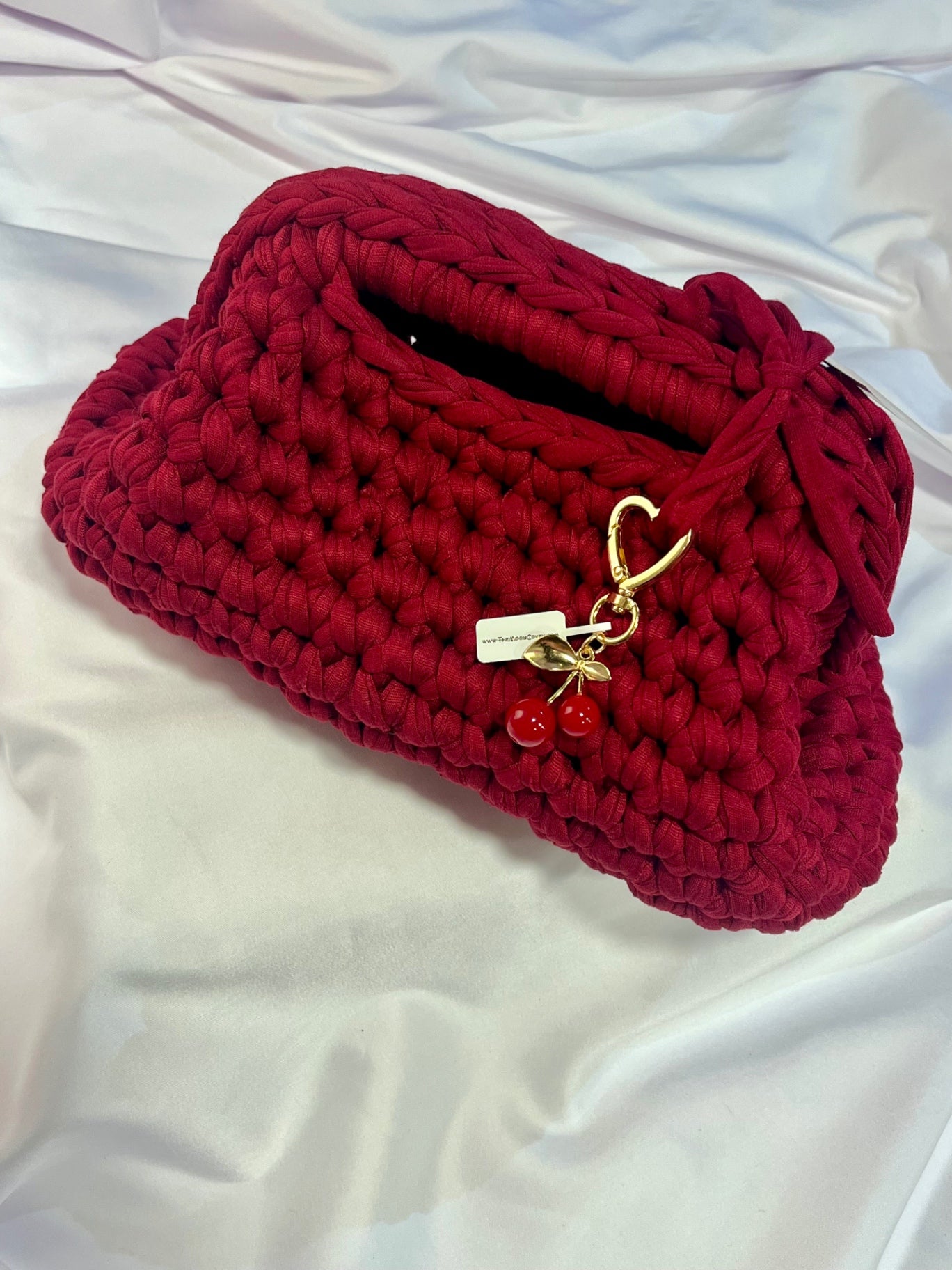 🍒 Cherry Love Heart Bag Charm – Gold with Red Enamel