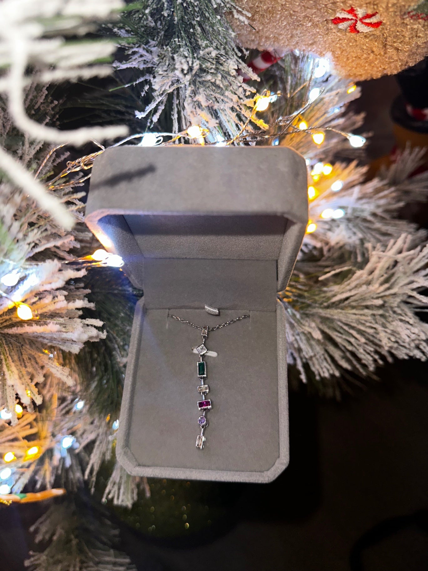 Gemstone necklace silver