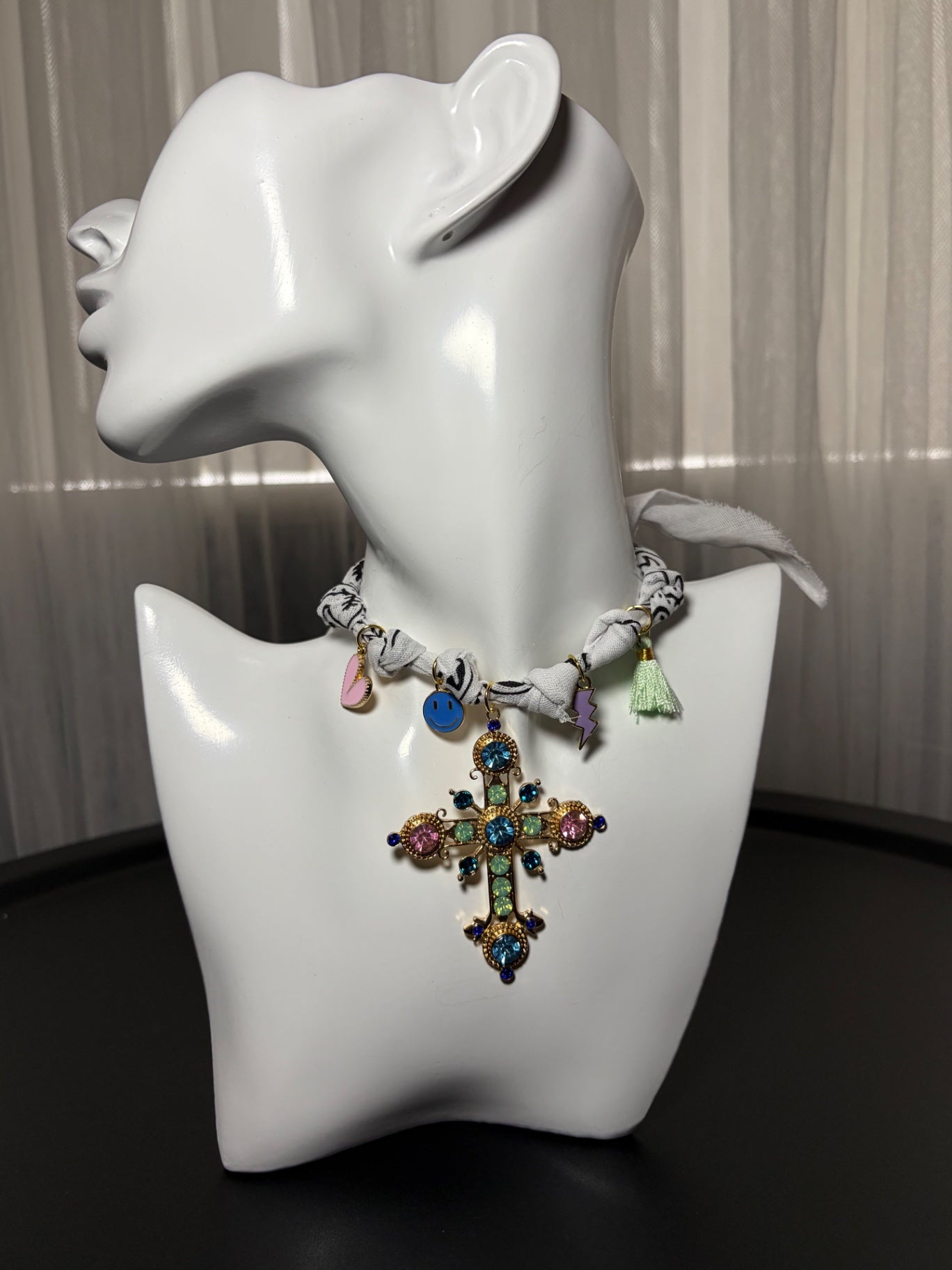 White bandana charm necklace