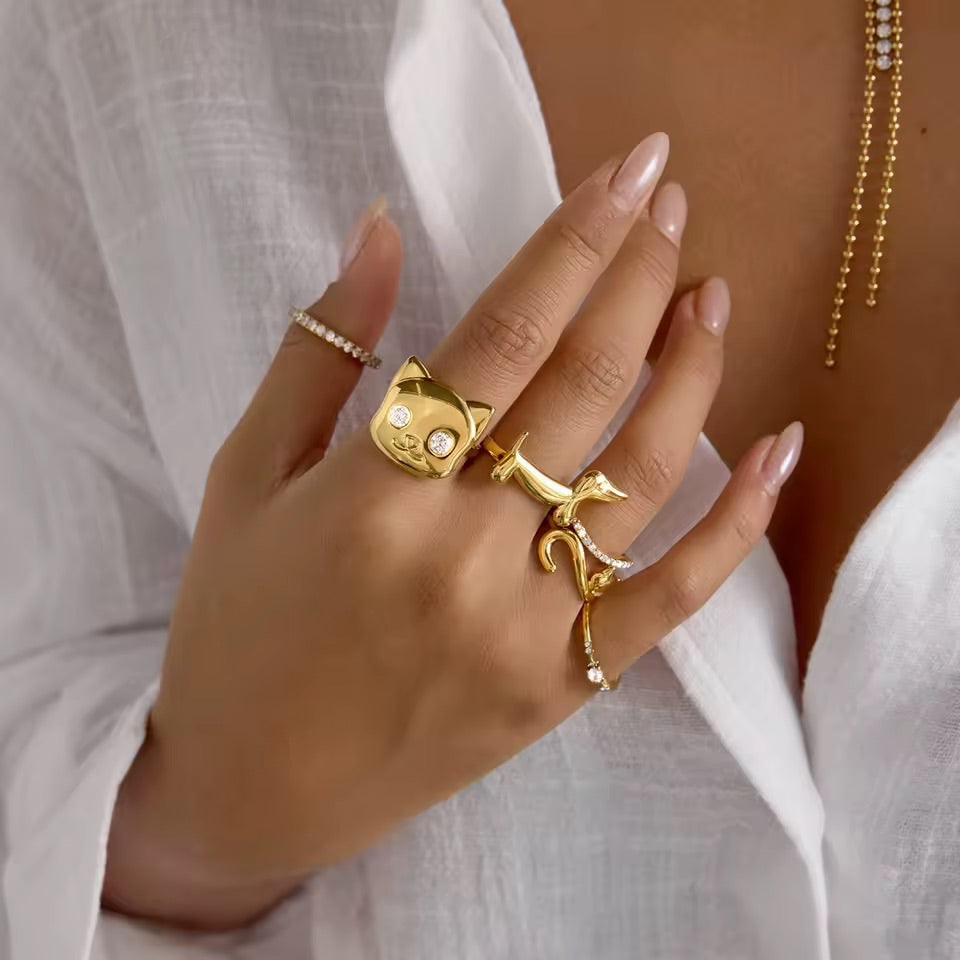 Gold Crystal Eye Cat Ring