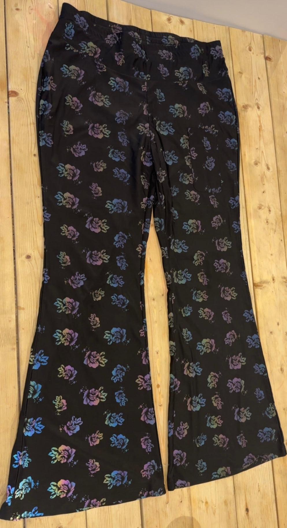 Rose reflective flares