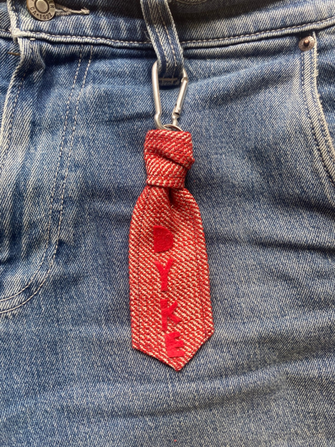 Red DYKE tie keyring