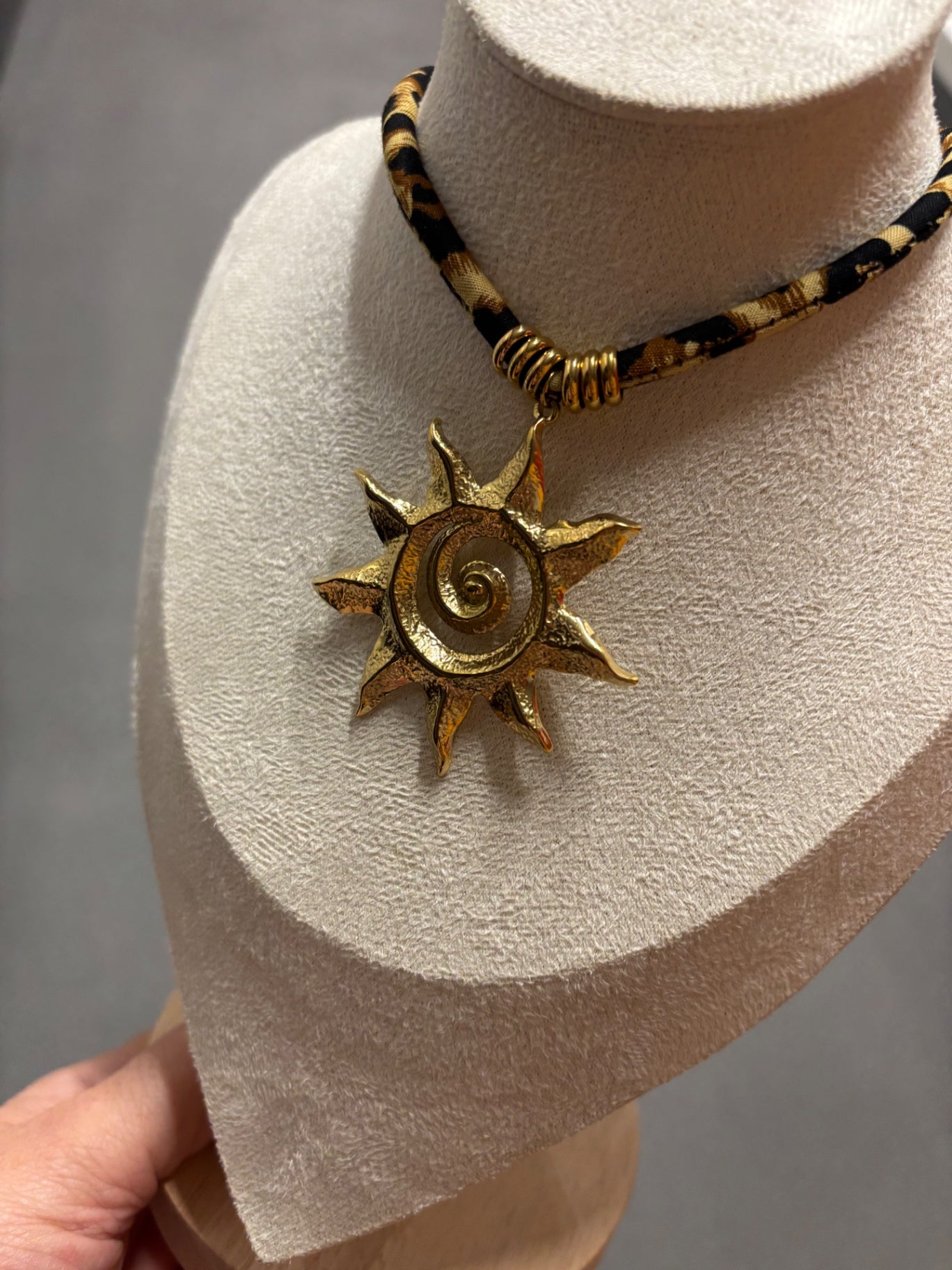 Leopard print material necklace with sun pendant